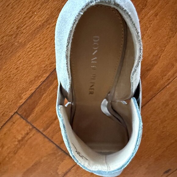 Donald Pliner Lizzy Light Taupe Sandal - Picture 5 of 7